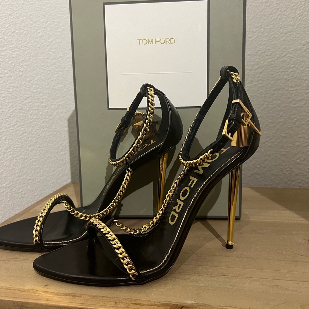 Tom ford padlock sandals 39 NWT box and dust bag